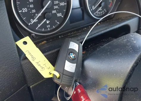 2013 BMW X1 xDrive28I из США, поврежденный, VIN WBAVL1C55DVR83127